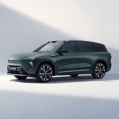 As rodas puras do NIO ES8 4X4 quatro do carro de Eletric conduzem o corta-mato Off Road SUV do elevado desempenho dos esportes