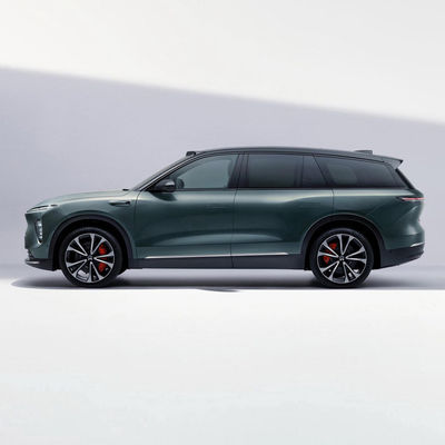 As rodas puras do NIO ES8 4X4 quatro do carro de Eletric conduzem o corta-mato Off Road SUV do elevado desempenho dos esportes