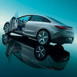 2023 cruzamentos elétricos puros dos sedanes 292hp de Mercedes EQE 350 variam 752KM 180km/H