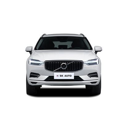 O híbrido SUV inteiramente elétrico 2.0T 310HP L4 4WD de VOLVO XC60 para famílias viaja