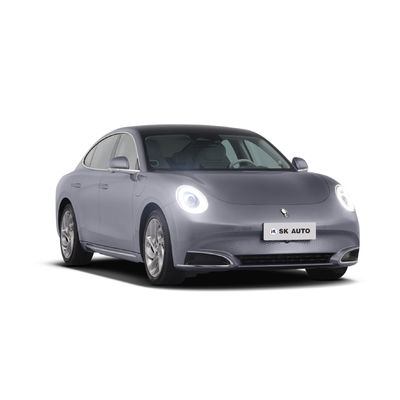 Elétrico puro Midsize da resistência de Cat Limousine Electric Car 180Km/h 555-705km do relâmpago de ORA