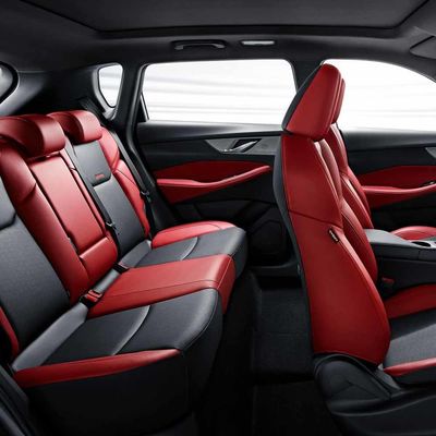 5 a mão do seater segundo usou os carros Changan Cs35 mais o NE da baleia azul de 1.4T 160HP L4