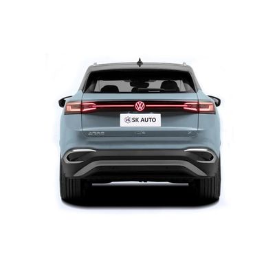No automóvel conservado em estoque EV SUV Volkswagen ID4 X auto estacionando 600 quilômetros de escala para a família