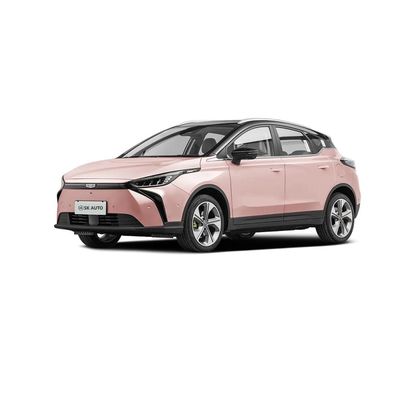 A porta 5 Seater de SUV 150km/H 5 do tamanho médio da geometria M6 de Geely para famílias viaja