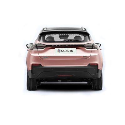 A porta 5 Seater de SUV 150km/H 5 do tamanho médio da geometria M6 de Geely para famílias viaja