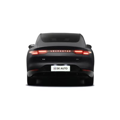 A alta velocidade elétrica da movimentação da roda do sedan dois de Leapmotor C01 500KM para famílias viaja
