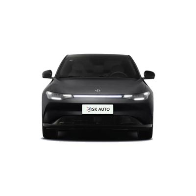 A alta velocidade elétrica da movimentação da roda do sedan dois de Leapmotor C01 500KM para famílias viaja