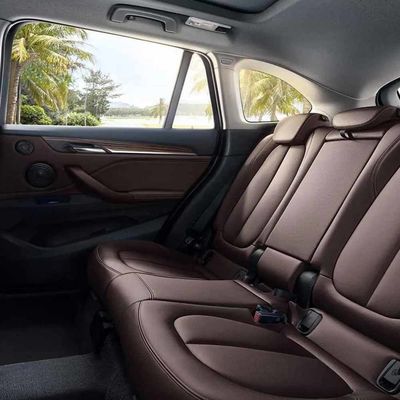 BMW X1 2.0T 204 hp L4 SUV de 5 portas para entusiastas de carros a gasolina