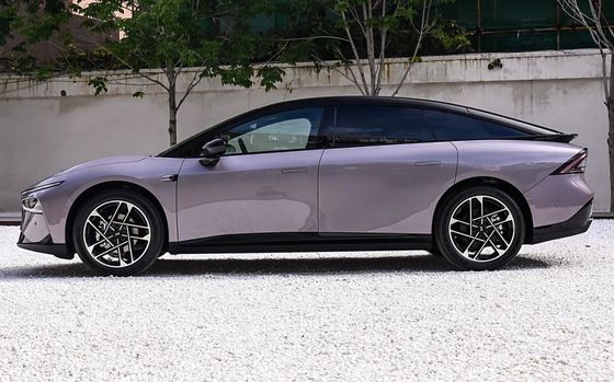 5 estrelas de classificação de segurança Automóvel EV com 602/710km de autonomia Xpeng P7+