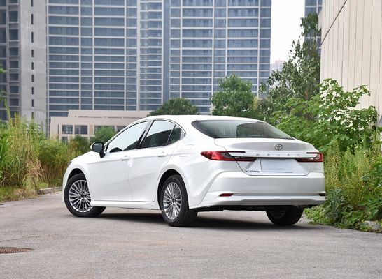 Toyota Mid Size Sedan Camry 206Nm Torque 173PS Potência 2024