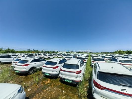 Usado alcance 400km 160kW SUV elétrico Weltmeister Carro de segunda mão em bom estado baixa quilometragem preto