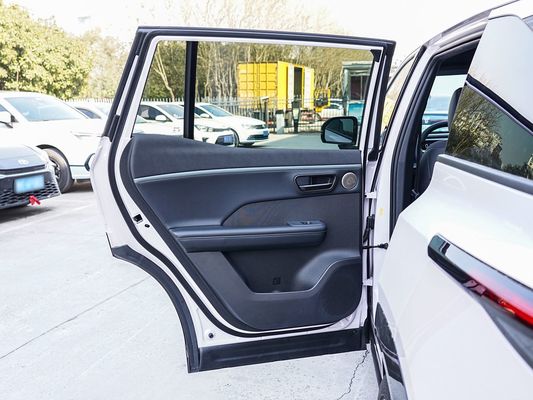 14 alto-falantes SONY Veículo energético com comprimento 5056mm Perfeito para transporte comercial e soluções de frota sustentáveis