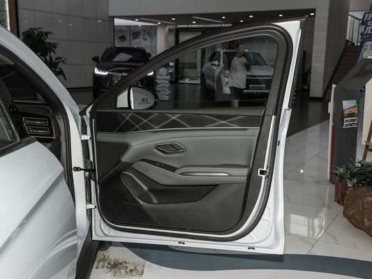 2025 BYD Carro Elétrico Qin L EV Multi-link Suspensão Independente Carregamento Rápido Novo Modelo Venda Quente com teto solar