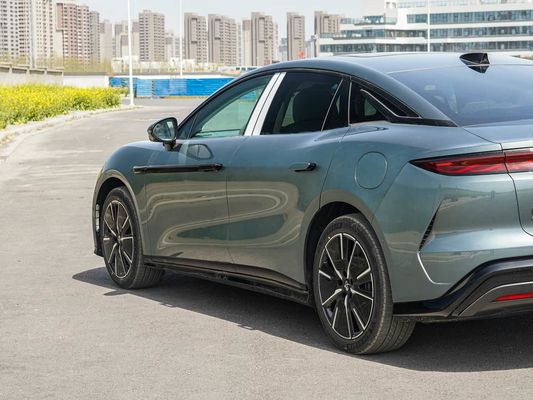 2025 Potente Han L BYD Veículo elétrico com potência máxima de 500 KW e leather rudder 1000V alta tensão carregamento rápido