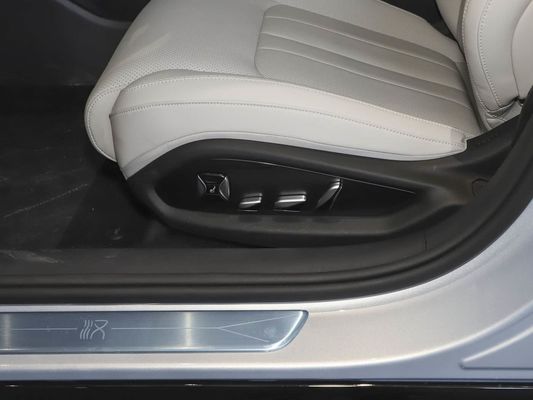 2025 Potente Han L BYD Veículo elétrico com potência máxima de 500 KW e leather rudder 1000V alta tensão carregamento rápido