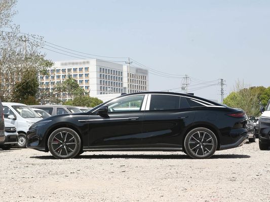 Veículo modelo 601km alcance 83.2kWh capacidade da bateria AWD carregamento rápido teto solar estrutura de alta tensão confortável para a família