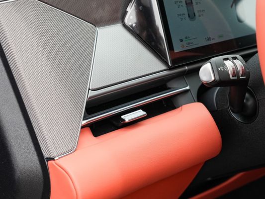 2025 BYD Novo veículo elétrico para desempenho Tang L 810kW Potência AWD Carregamento rápido 1000w/h 600km alcance longo alcance 7 assentos com teto solar