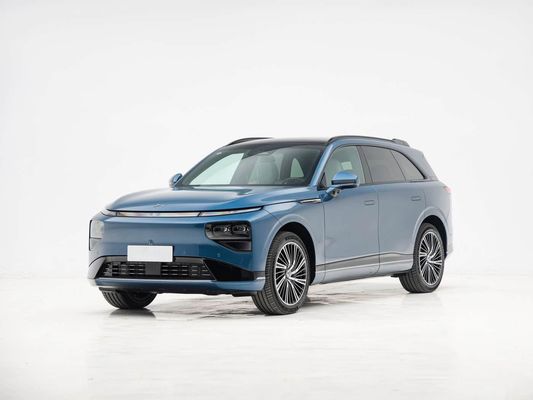 Maximize sua experiência de condução com o Xpeng G9 Veículo elétrico de carregamento rápido Torque máximo do motor 695N.m Potência máxima do motor 423kW Velocidade máxima 200km/h