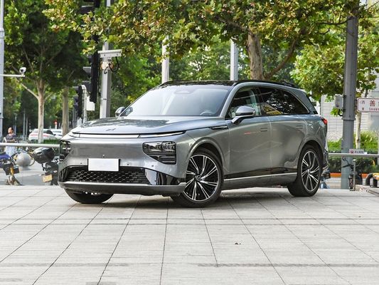 Maximize sua experiência de condução com o Xpeng G9 Veículo elétrico de carregamento rápido Torque máximo do motor 695N.m Potência máxima do motor 423kW Velocidade máxima 200km/h