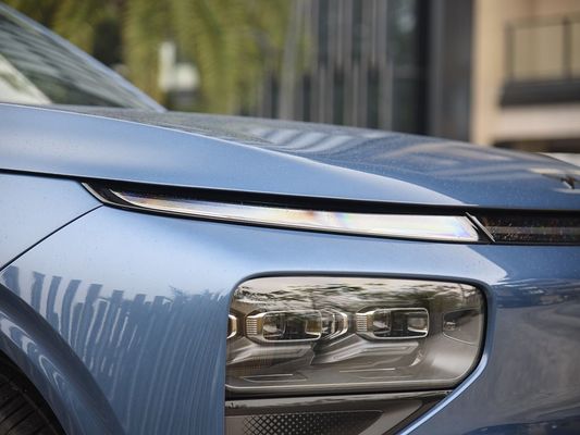 Maximize sua experiência de condução com o Xpeng G9 Veículo elétrico de carregamento rápido Torque máximo do motor 695N.m Potência máxima do motor 423kW Velocidade máxima 200km/h