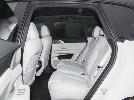 Maximize sua experiência de condução com o Xpeng G9 Veículo elétrico de carregamento rápido Torque máximo do motor 695N.m Potência máxima do motor 423kW Velocidade máxima 200km/h