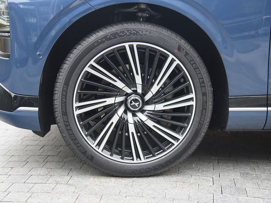 Maximize sua experiência de condução com o Xpeng G9 Veículo elétrico de carregamento rápido Torque máximo do motor 695N.m Potência máxima do motor 423kW Velocidade máxima 200km/h